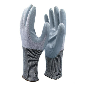 Hespax Anti-cut HPPE Smooth Nitrile Coated Protective Glove